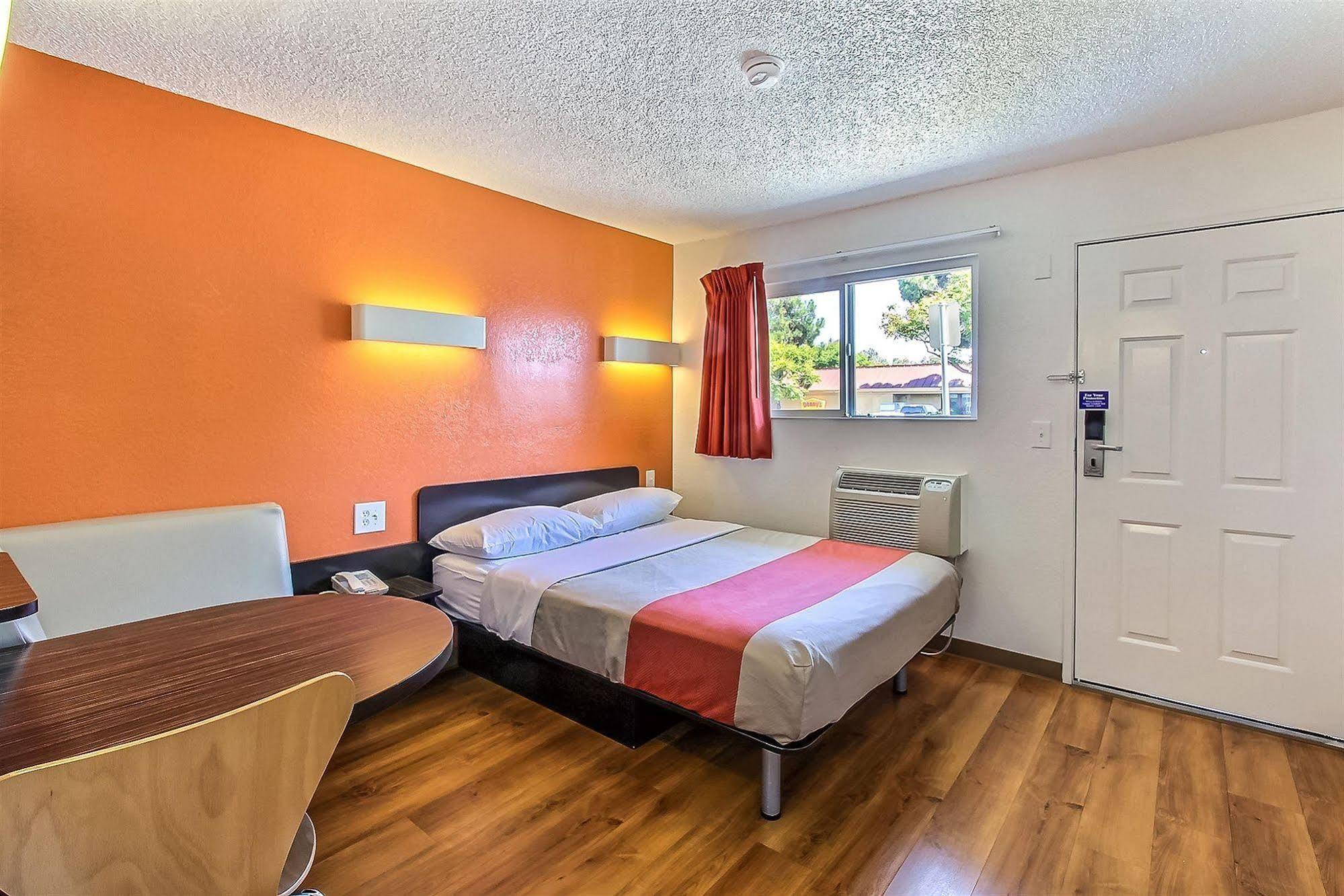 Motel 6-San Jose, Ca - Airport Eksteriør billede